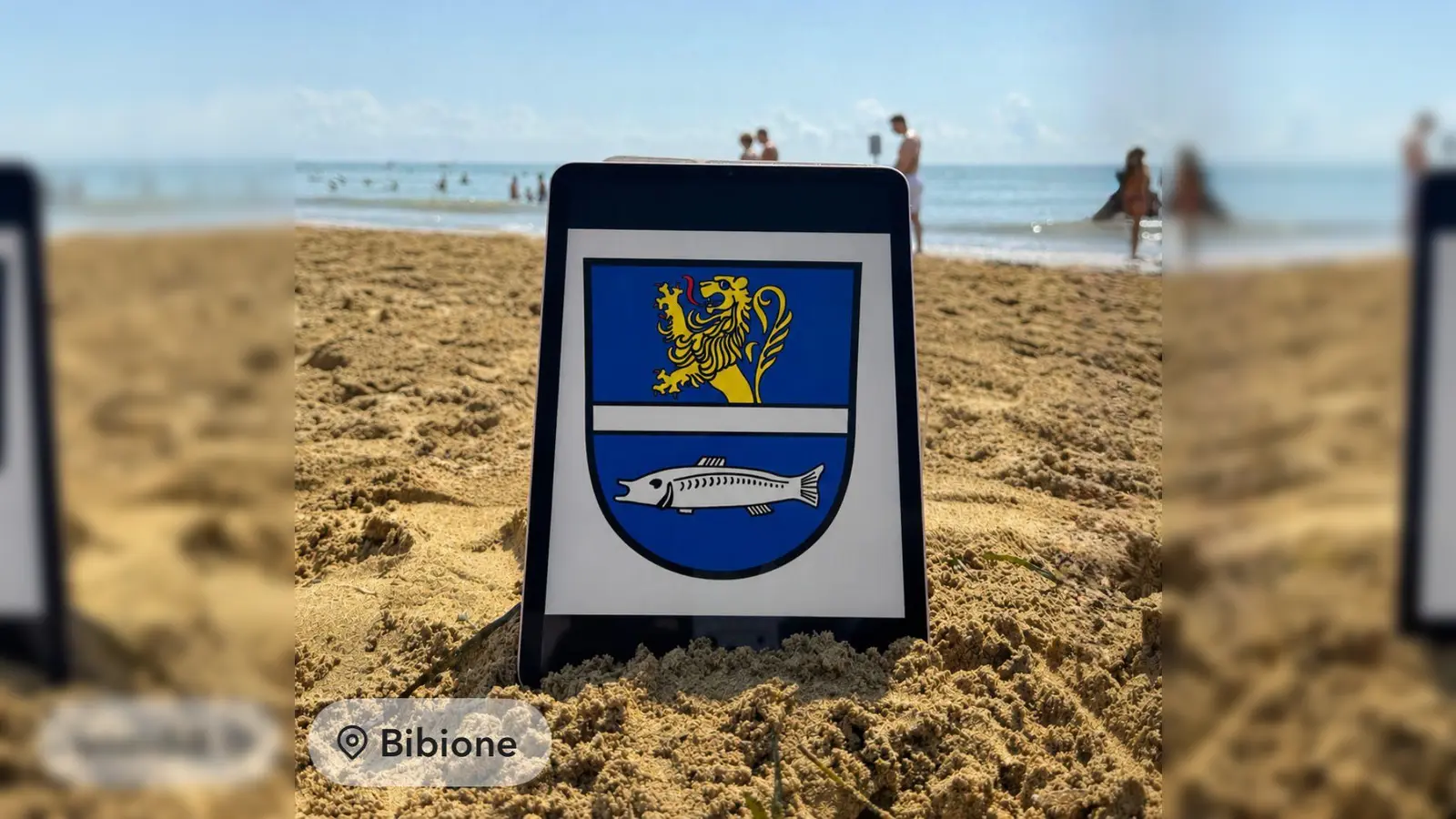 Als Beispiel sandte Jugendbeauftragte Eva-Maria Procher ein Bild aus Bibione vom Strand mit dem Eslarner Wappen.  (Bild: Karl Ziegler)