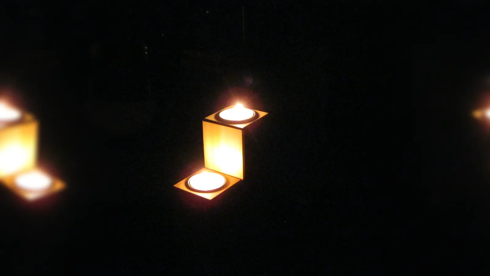 Durch das gemeinsame Singen von Advents- und Weihnachtsliedern wollen wir uns in festliche Stimmung versetzen lassen. (Bild: Ingrid Wolkersdorfer)