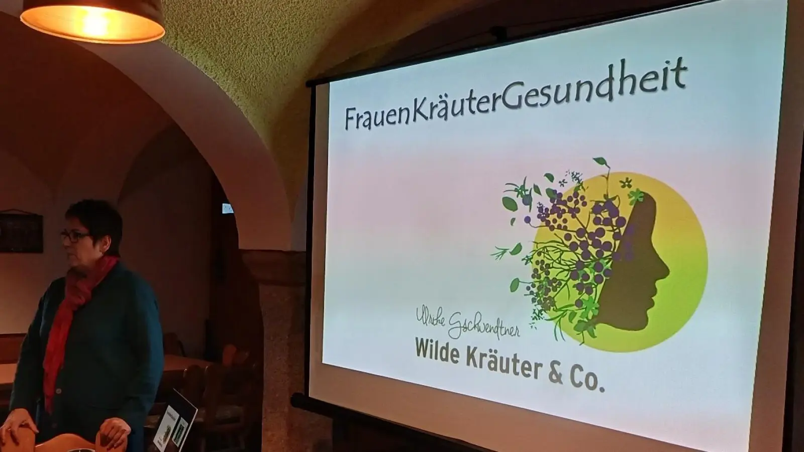 Ulrike Gschwendtner bei ihren Ausführungen (Bild: Sabine Zenger)