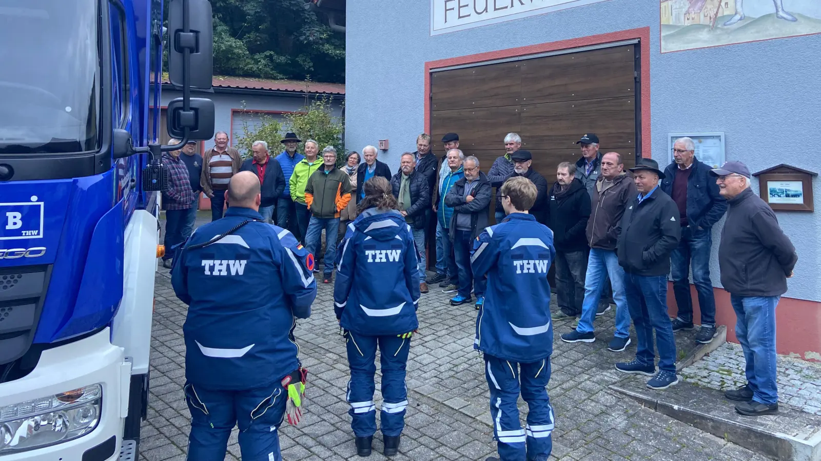 Das Amberger THW stellte seinen neuen GKW vor. (Bild: Michael Weiß)