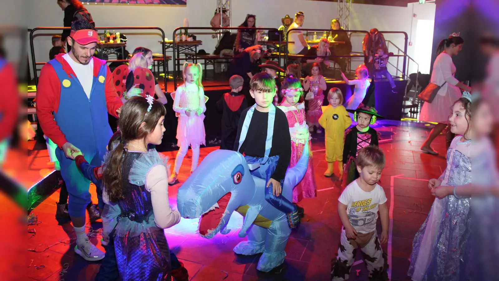 Spaß auf der Tanzfläche  (Bild: Monika Sulzberger)