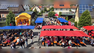 Feuerwehr feiert mit vielen Gästen (Bild: Karsten Drevenstedt)