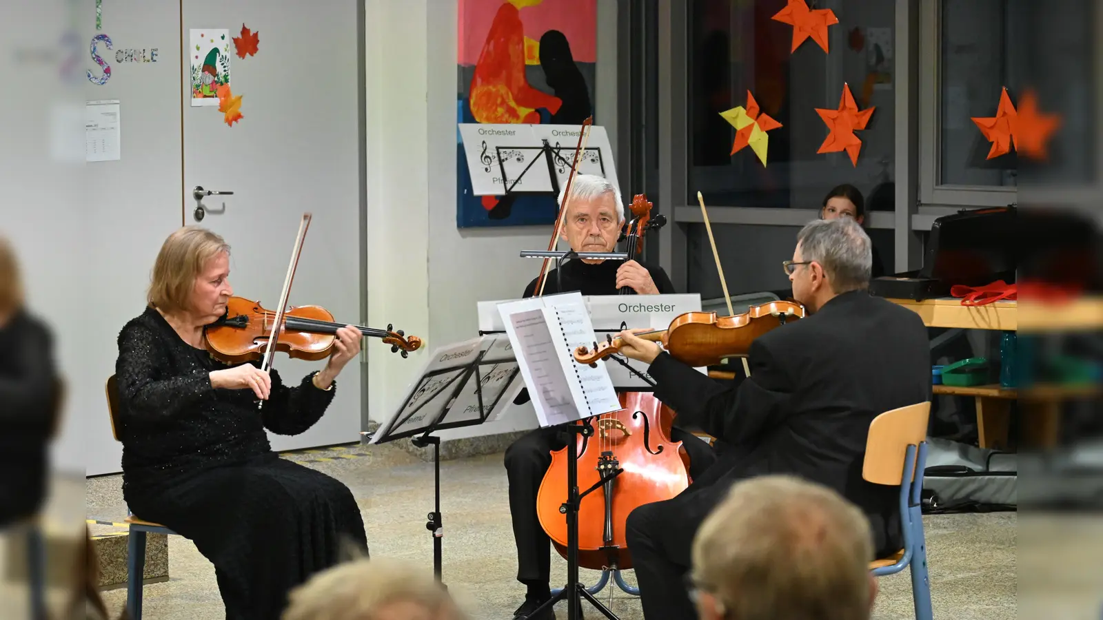 Mitglieder des Gesang- und Orchestervereins Pfreimd verliehen der Feierstunde einen würdigen Rahmen. (Bild: kki)