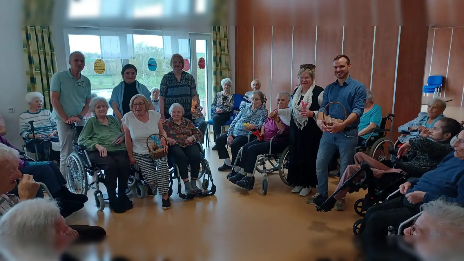 Frauenunion Floß zu Besuch im Senioren- und Pflegeheim (Bild: Nikolas Haberkorn)