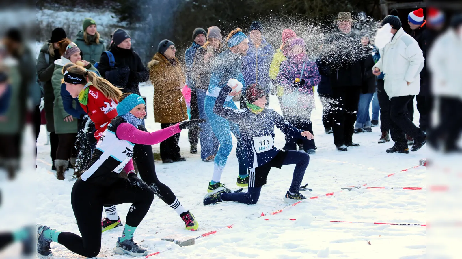 Beim 8. Dietldorfer Schneeball Biathlon Weltcup flogen die Schneebälle im Sekundentakt (Bild: Franz Pretzl)