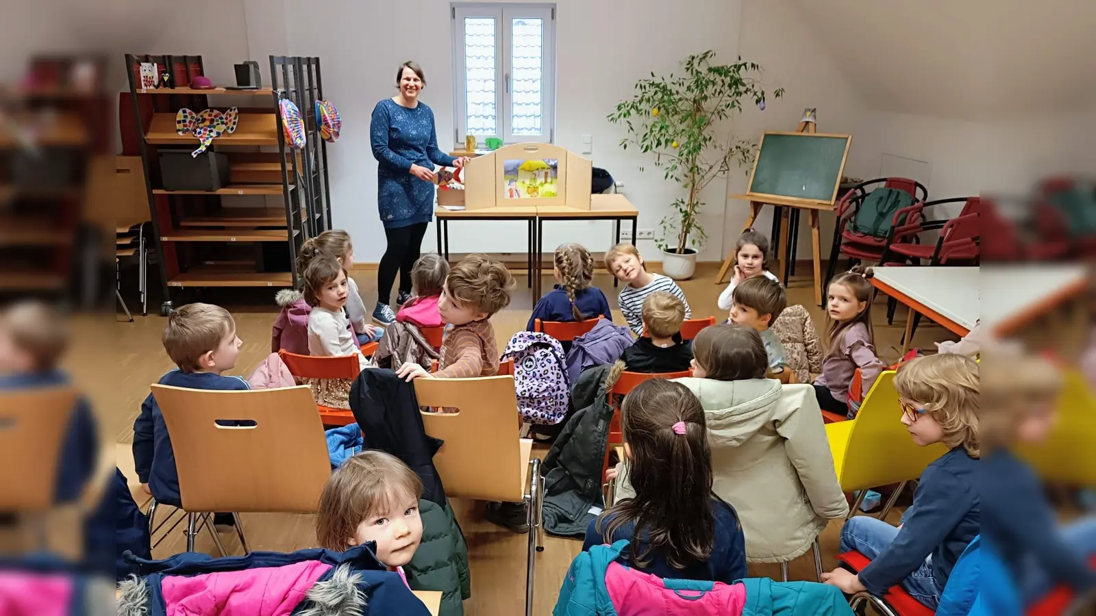 Märchen in der Bücherei. (Bild: Sabine Liewald)