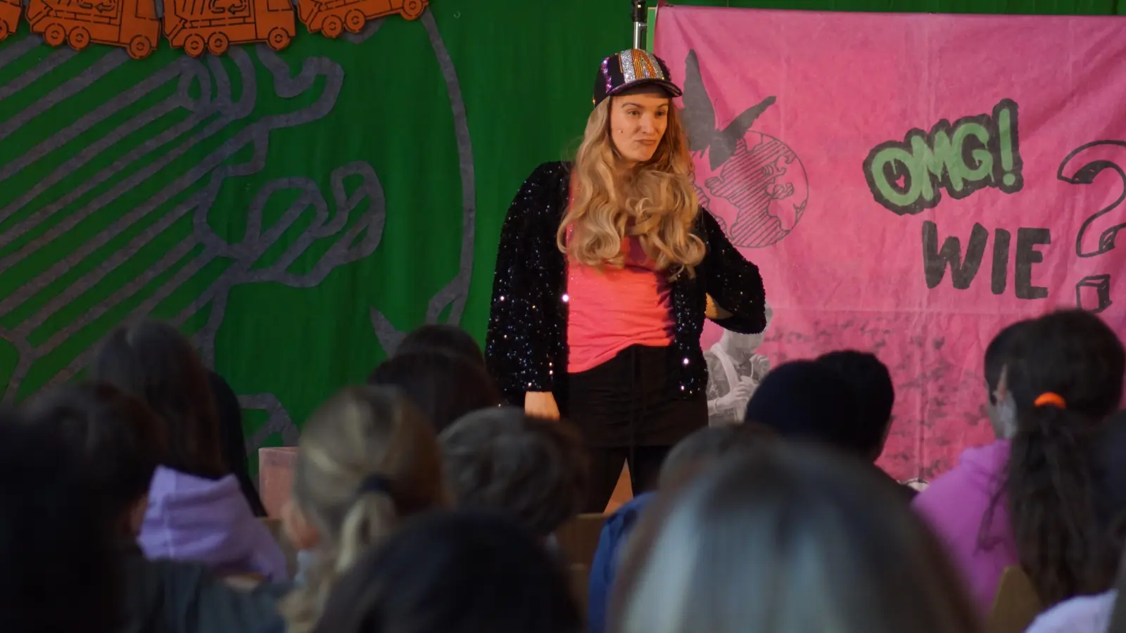 Fairtrade-Theater an der Mittelschule. (Bild: Brigitte Grüner)