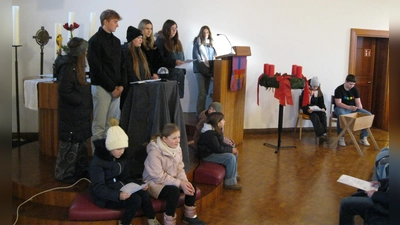 Die Proben laufen noch ohne besondere Kostüme und Lichteffekte ab. (Bild: Sandra Hofmann)