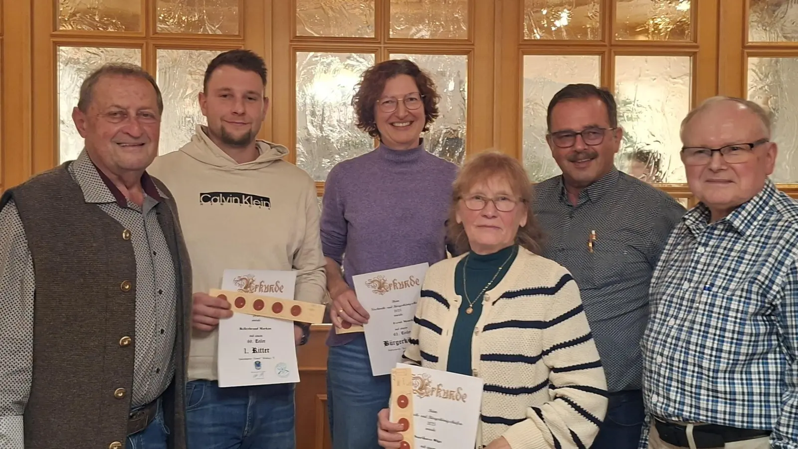 Die Gewinner vom Bürgerkönigschießen 2025 mit Bürgerkönigin Monika Ferstl. (Bild: Christa Weber)