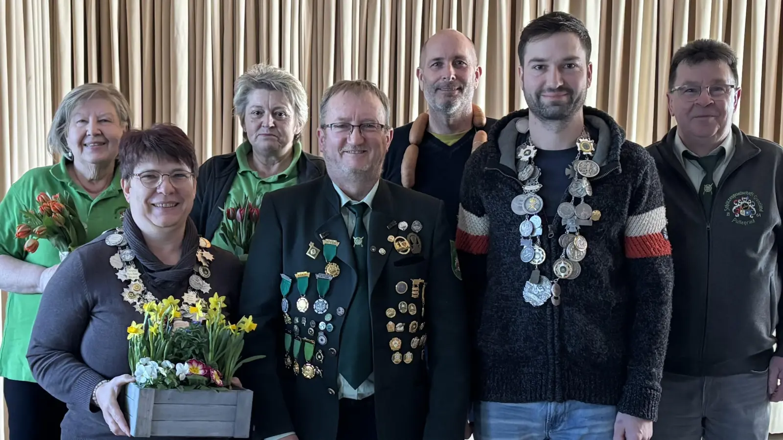 Maria Hanauer, Beate Becher, Christa Roth, Manfred Becher, Markus Greber, Michael Ostermeier und Oliver Roth(von links).  (Bild: Annegret Greber)