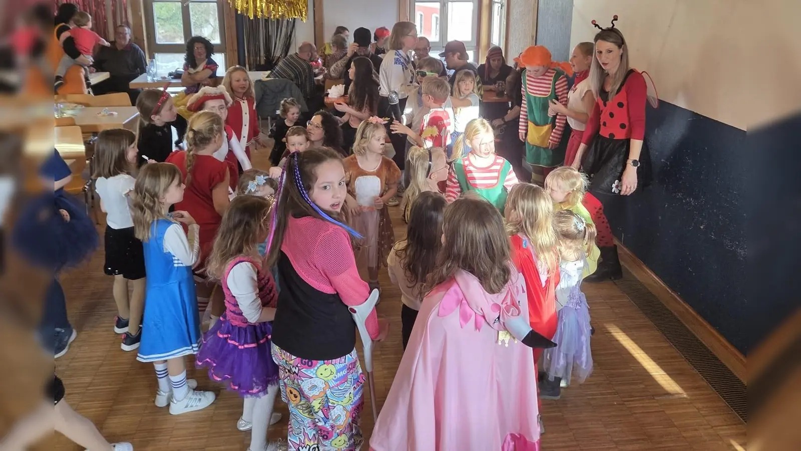 Buntes Treiben auf der Tanzfläche. (Bild: Thomas Blau)