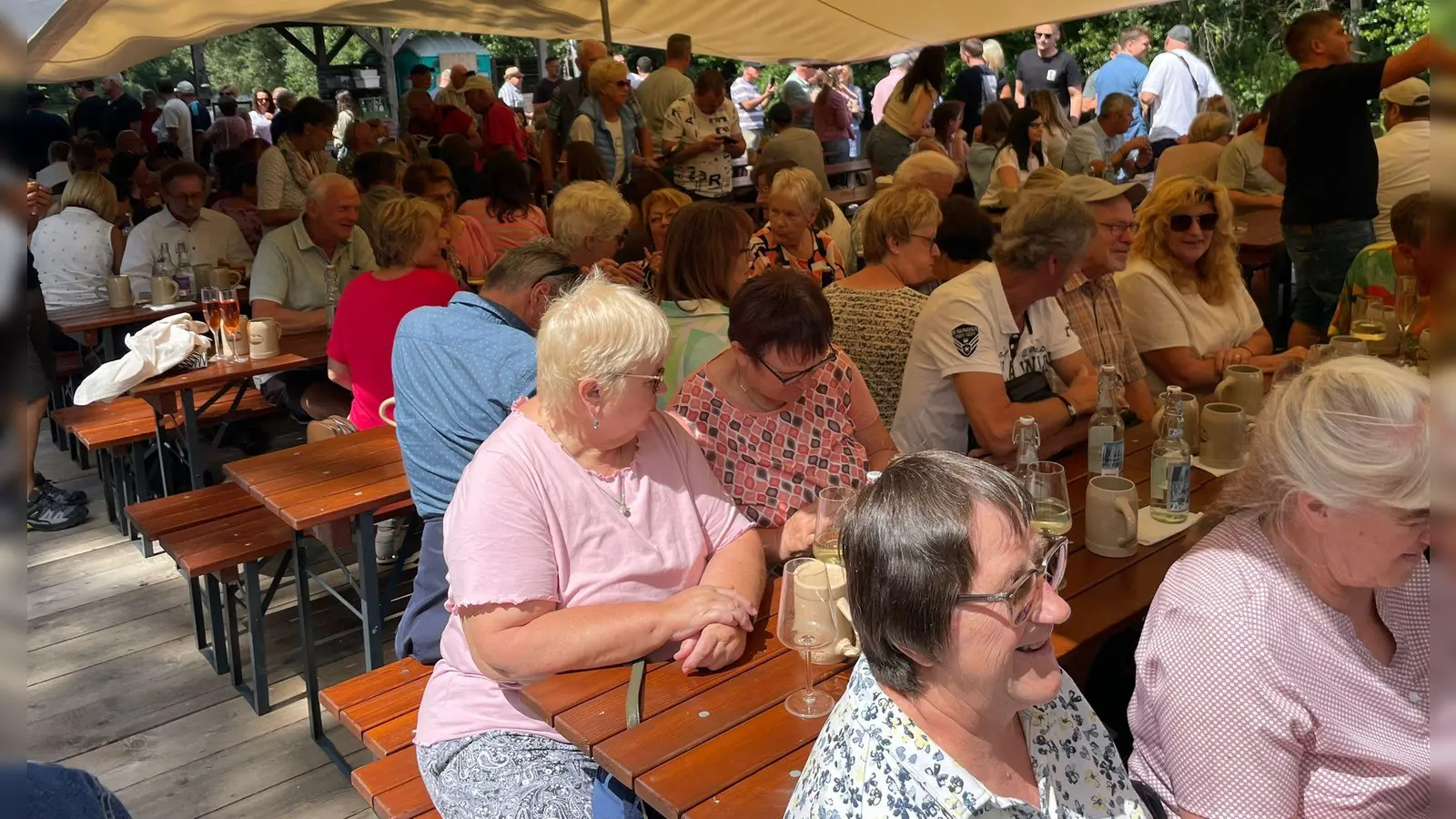 Floßfahrt auf dem Main (Bild: Hans Voit)