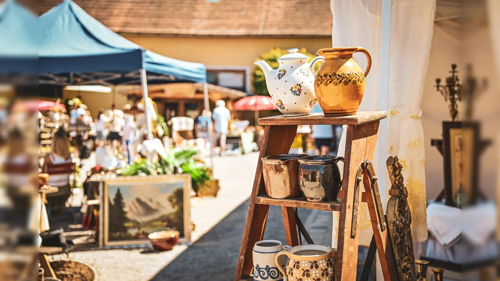 Auch Töpferware ist auf dem Flohmarkt zu finden. (Bild: DOMI Fotografie)