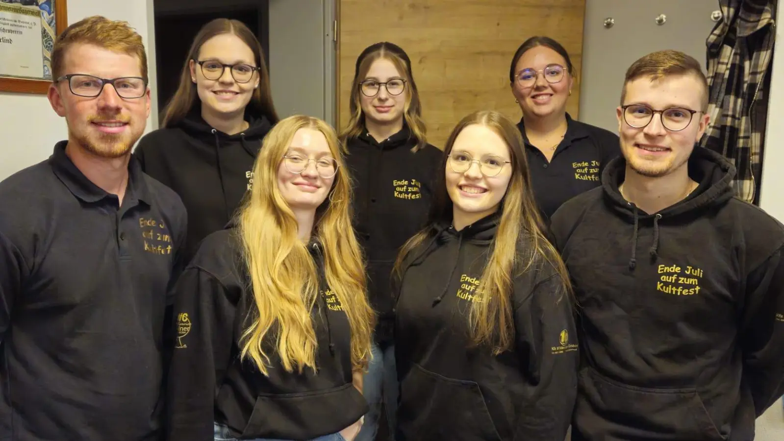 Vordere Reihe v.l.n.r.: die Vorsitzenden Paulus Kellner, Christina Enderlein, Annika Wittmann, Michael Striegl hintere Reihe v.l.n.r.: Kassiererin Marie Wittmann und die Schriftführerinnen Sarah Striegl und Lena Enderlein. (Bild: Michael Striegl)