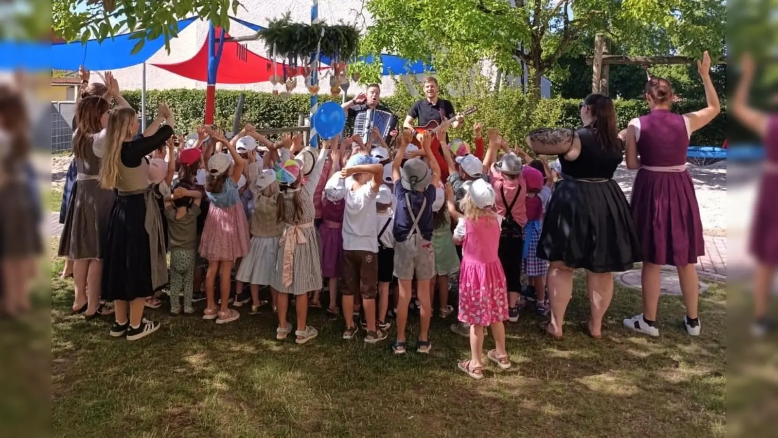 Zwei Mitglieder der Partyband „Rotzlöffl”sorgten für Stimmung im Johanniter-Kinderhaus. (Bild: Christina Meier)