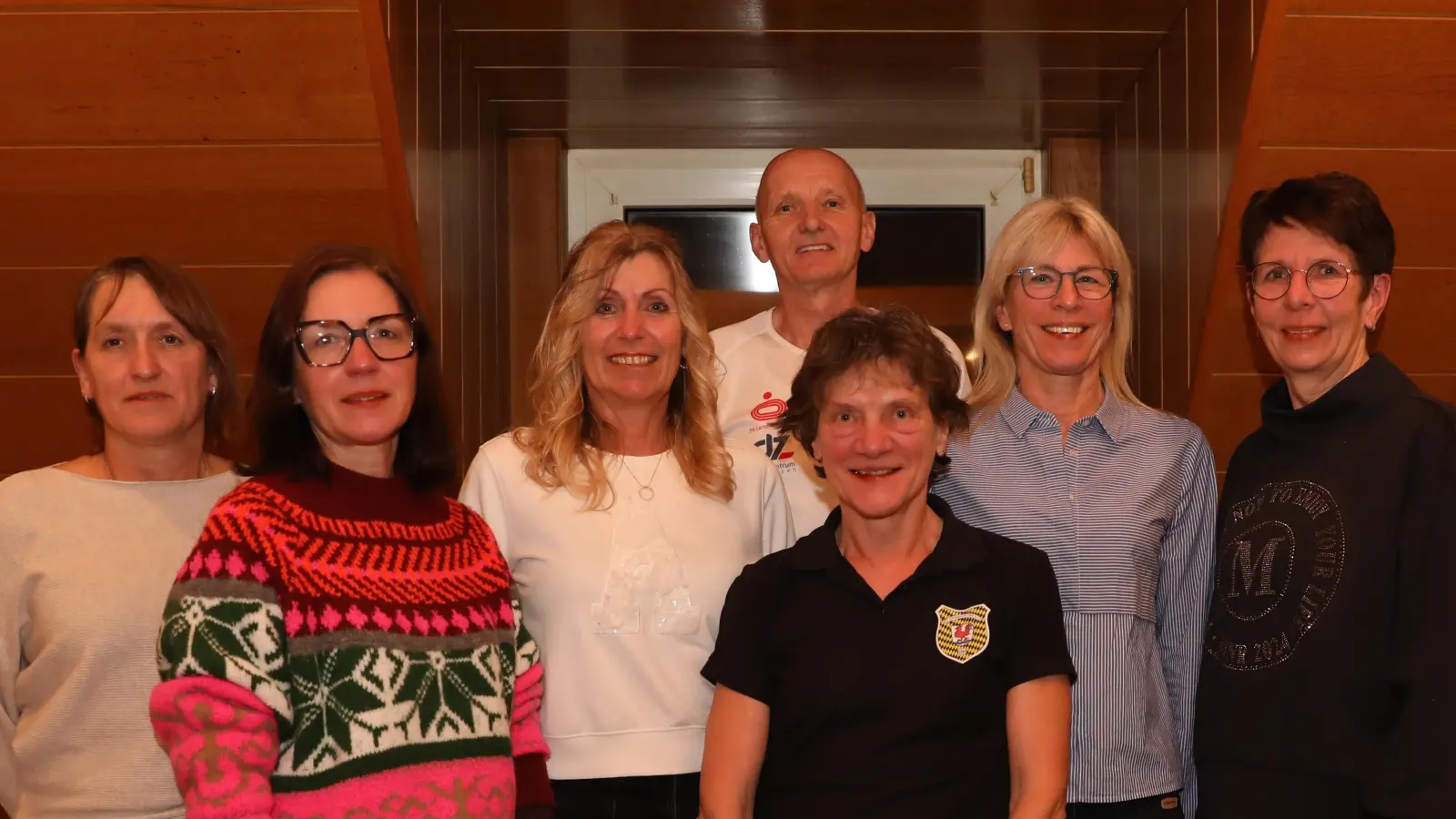 Die Geehrten v.l.: Birgit Krusch, Sandra Falk, Birgit Simon, Herbert Gradl, Moni Hecken-Emmel, Petra Götz, Lisa Lederer (Bild: Andreas Emmel)