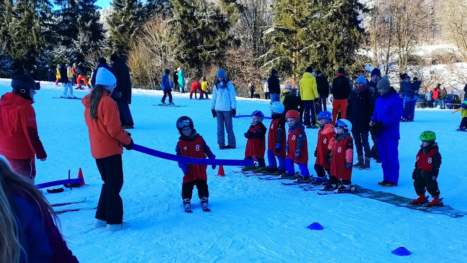 Die Bambinis waren voller Eifer beim Skikurs (Bild: Hans Hauser)