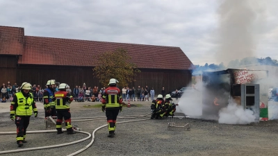 Simulation eines Zimmerbrandes. (Bild: Katharina Bäumler)