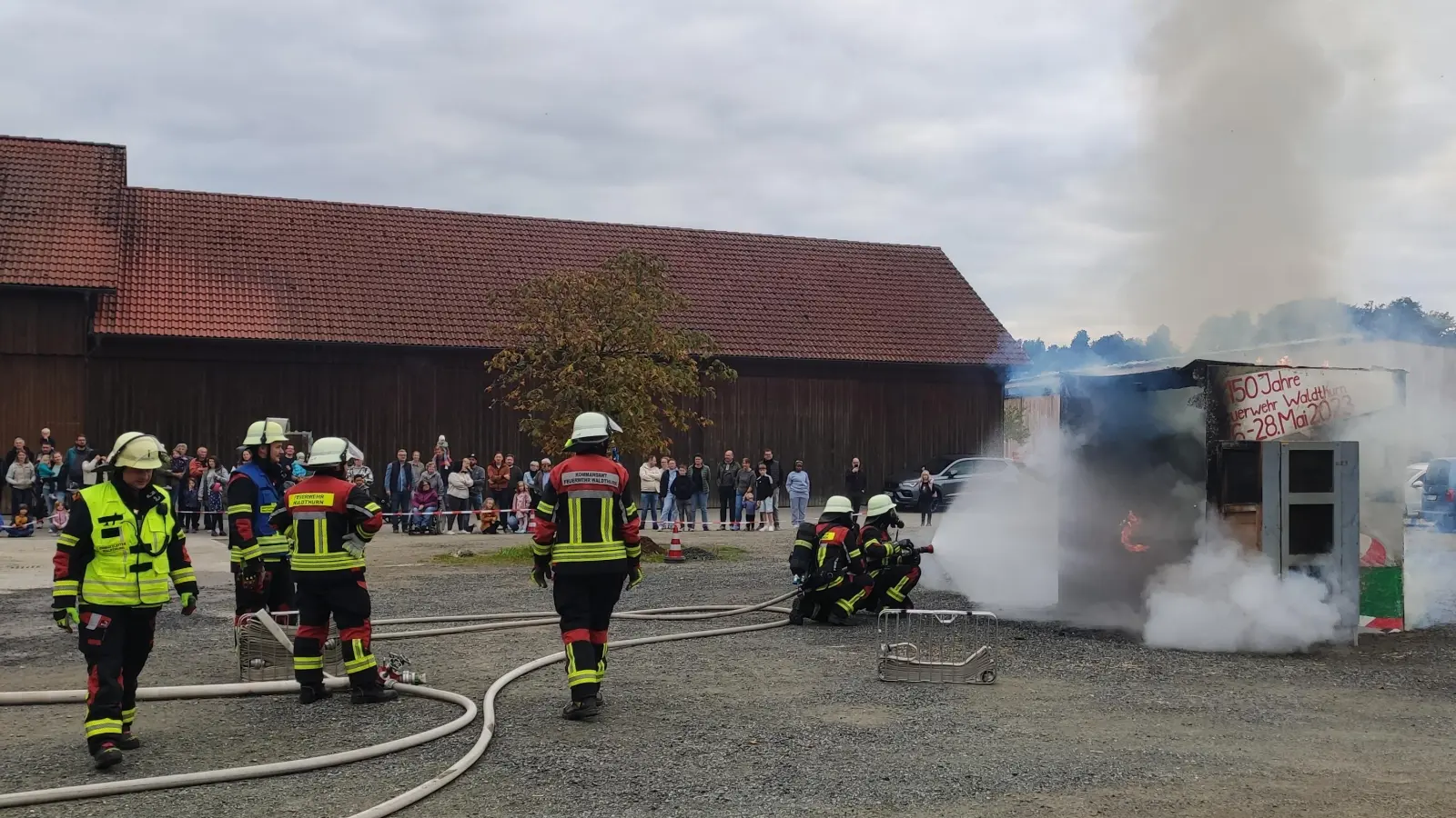 Simulation eines Zimmerbrandes. (Bild: Katharina Bäumler)