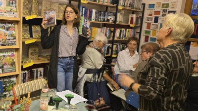 Mit Buchvorstellungen machten Mitarbeiterinnen des Bücherei-Teams schon Lust auf das Blind-Date mit deinem Buch. (Bild: Rowitha Häupl)