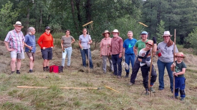 Die fleißigen Helfer der Biotoppflege (Bild: Doris Burger)