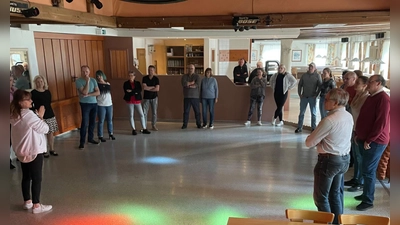 Die Tanzlehrer Sven und Yvonne Müller legten besonderen Wert auf individuelle Anleitung. (Bild: Jürgen Schmidt)