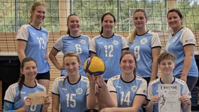 Damenmannschaft der TSG Mantel Weiherhammer Abteilung Volleyball. (Bild: Lena Keilhofer )