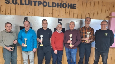 Personen von Links: Bogner Peter, Pirzer Hermann, Hoffmann Ferdinand, Ott Hans, Siegert Sepp, Lehmeier Eduard ( Schützenmeister ) (Bild: Ott Hans)