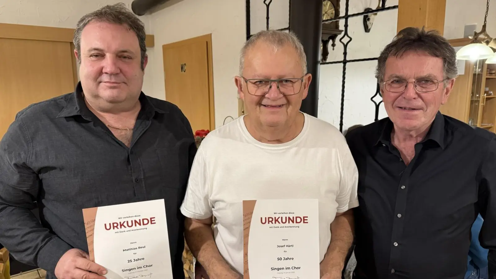 Sangesbrüder Matthias Reul, Josef Härtl und Vorsitzender Wolfgang Witt. (Bild: Andreas Heinz)