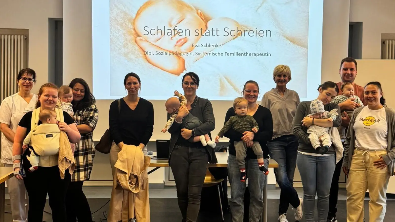 Teilnehmerinnen und Teilnehmer der Vortragsreihe in der diesjährigen Weltstillwoche (Bild: Sr. Michaela Hermann)