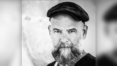 Martin Kälberer präsentiert sein Solo-Programm „Into the Light“. (Bild: Martin Kälberer)