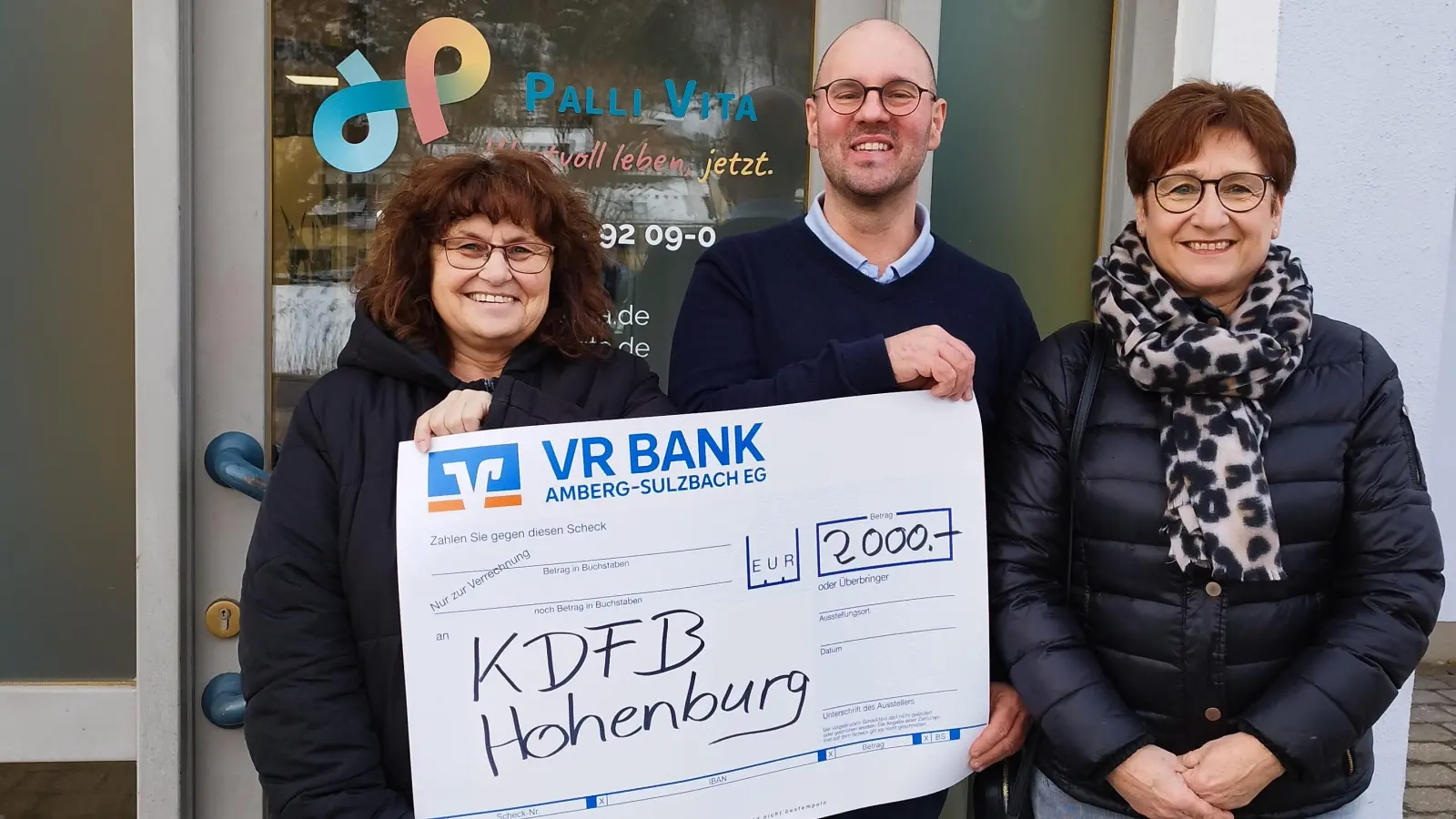 Spendenübergabe. (Bild: Klaudia Nießl)