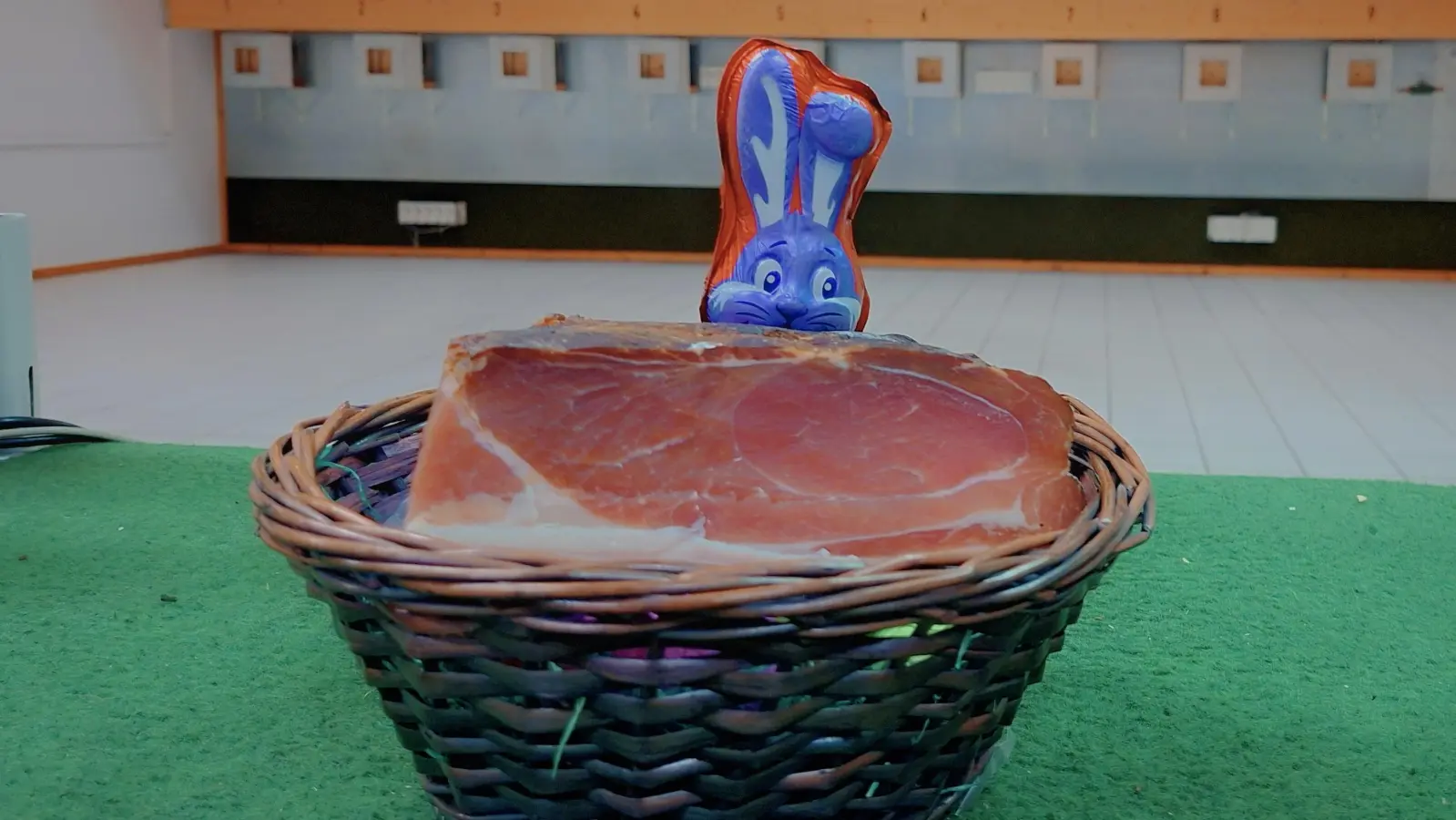 Kein Osterschießen ohne Schinken bei Freischütz Karmensölden. (Bild: Stefan Neubauer)