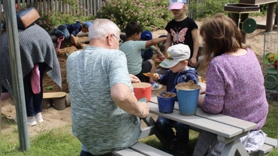 Großelterntage im Städtischen Kindergarten Kunterbunt. (Bild: Martina Englert)