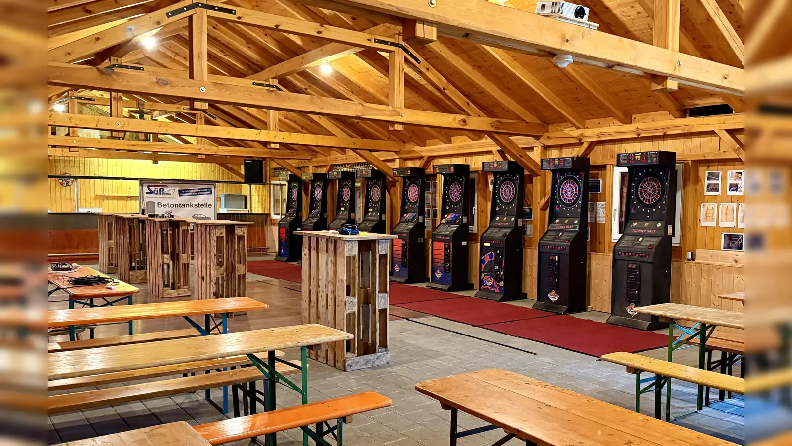 Die Johannihütte in Weiding ist bereit.  (Bild: Thomas Fritsch)