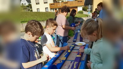 Die teilnehmenden Kinder „in Aktion.” (Bild: Michaela Hummer)