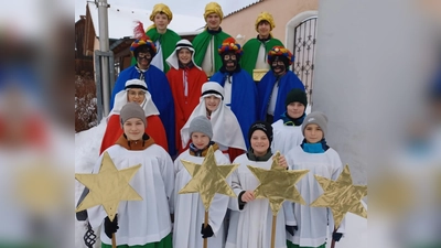 1. Reihe von li. nach re.: David Forster, Jonas Härtl, Elias Gradl, Linus Scharnagl; 2. Reihe: Jonathan Dörfler, Marie Köstler, Anton Spitzl; 3. Reihe: Maximilian Kraus, Luis Döllinger, Leonhard Siller, Simon Döllinger; 4. Reihe: Christian Amschl, Bernhard Härtl, Peter Meyer. (Bild: Markus Siller)