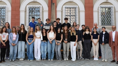 Empfang der ungarischen Austauschschülerinnen- und schüler im Landratsamt Neustadt/WN  (Bild: Marcel Weidner)