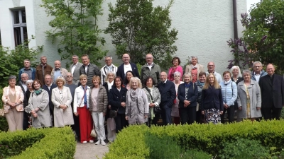 Treffen des Jahrgangs 1954/55 in Tirschenreuth. (Bild: Angelika Sticht)
