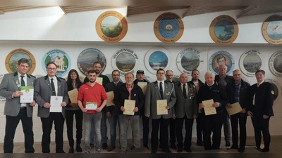 Geehrte Mitglieder und Funktionäre (Bild: Silke Sommer)