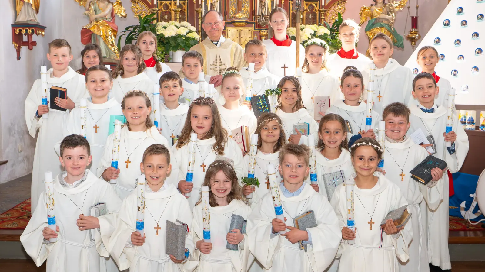 22 Kommunionkinder feierten am Weißen Sonntag Erstkommunion in Kastl (Bild: Alexander Tilp)