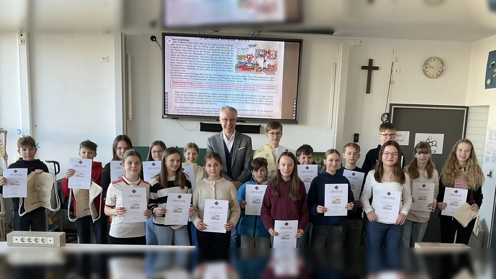 Teilnehmer des naturwissenschaftlichen Wettbewerbs „Experimente antworten“ (Bild: Bianca Regner-Hofmann, Christina Kurz)