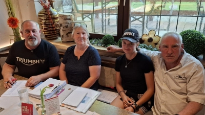 Von links: Vorstand TC Nautilus, Arno Wirnitzer (Vorsitzender). (Bild: Tom Neufeld)