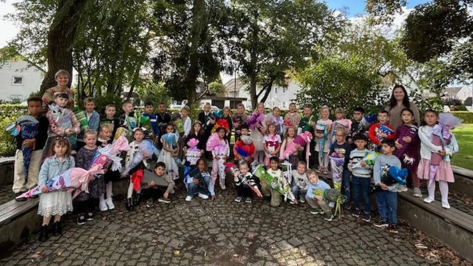 Schulanfänger der Hammerweg-Grundschule. (Bild: Birgit Bayer)
