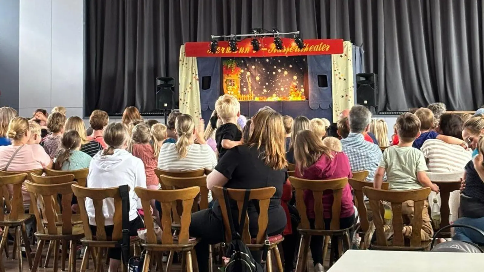 Kasperltheater (Bild: Julia Bayer)