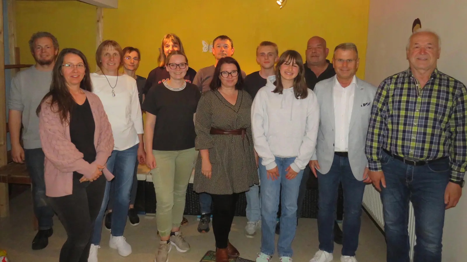 Martin Konz (Mitte) steht auch weiterhin an der Spitze der Stadtkapelle Windischeschenbach. (Bild: Markus Zimmermann )