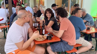 Erstmals bot der Tennisclub Moosbach einen<br>„Mediterraner Abend“ auf der Tennisanlage in Moosbach an. Super gelaufen ist „Bella Italia“.<br> (Bild: Peter Garreiss)