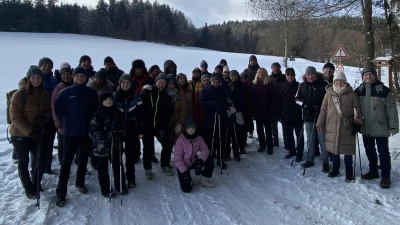 Gruppenfoto Nähe „Arche Noah Hof” in Moosbach (Bild: Kathrin Kaiser)