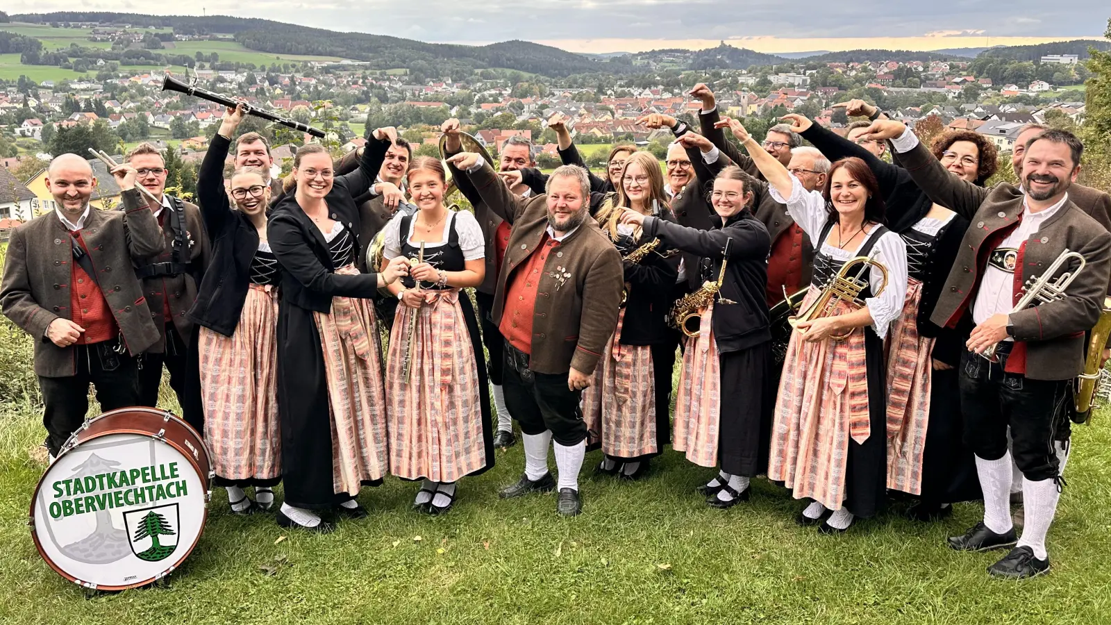 Stadtkapelle gratuliert Anouk zum goldenen Abzeichen. (Bild: Bianca Reil)