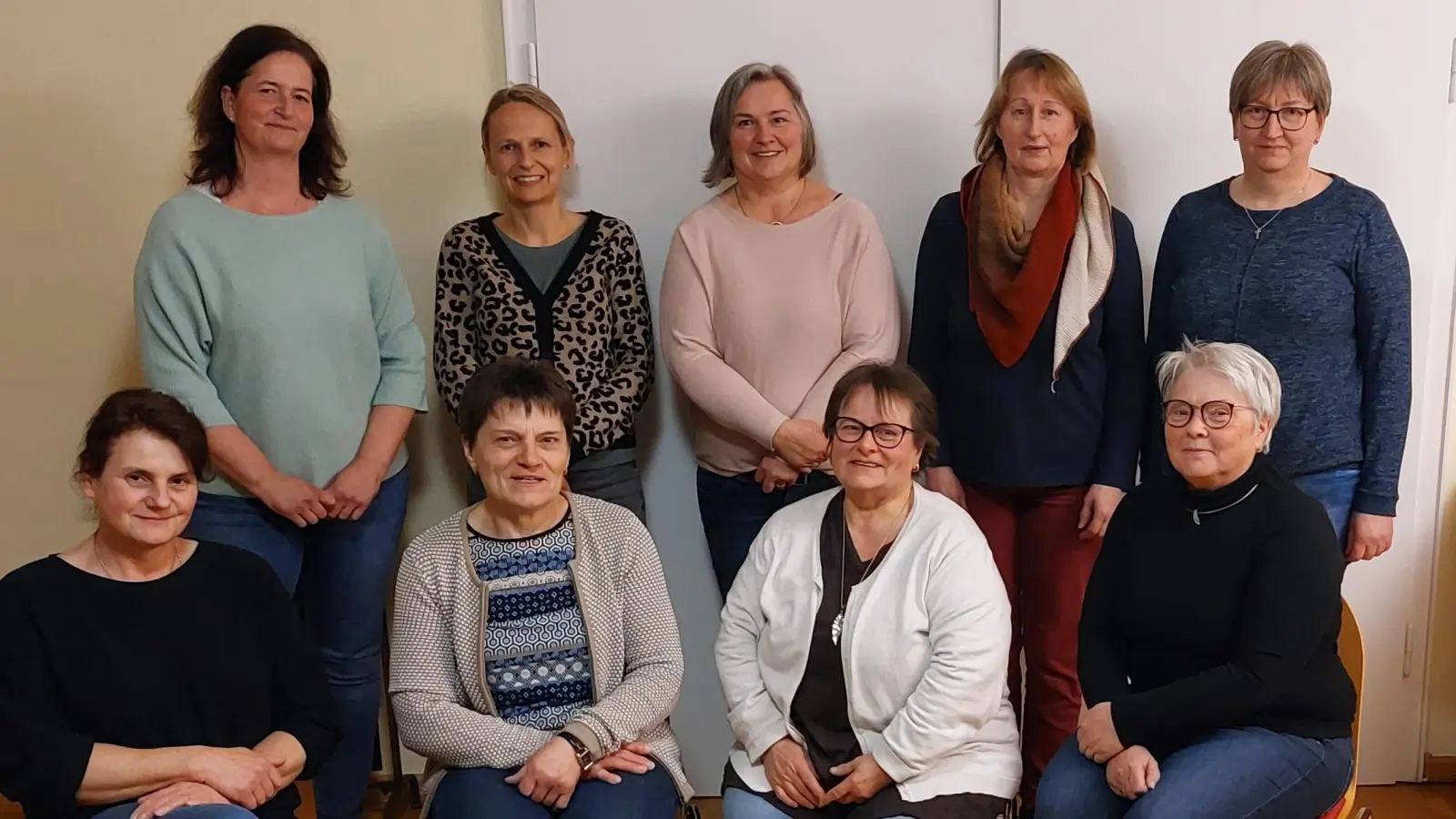 Vorne von links: Daniela Kerschensteiner. Marianne Geitner, Theresia Otterbein, Angelika Hiller, hinten von links: Claudia Niebler. Julia Wiesend, Birgit Wiesend, Gerlinde Mosner, Petra Färber (Bild: Theresia Otterbein)